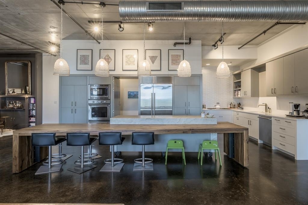 800 W 5th St - Photo 8