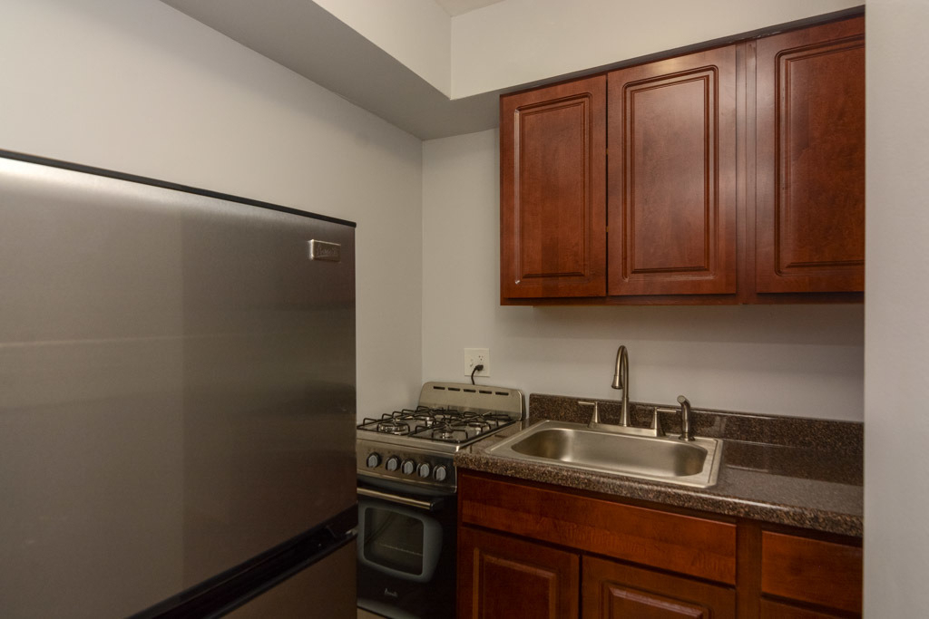 1040 W Hollywood Avenue - Photo 6