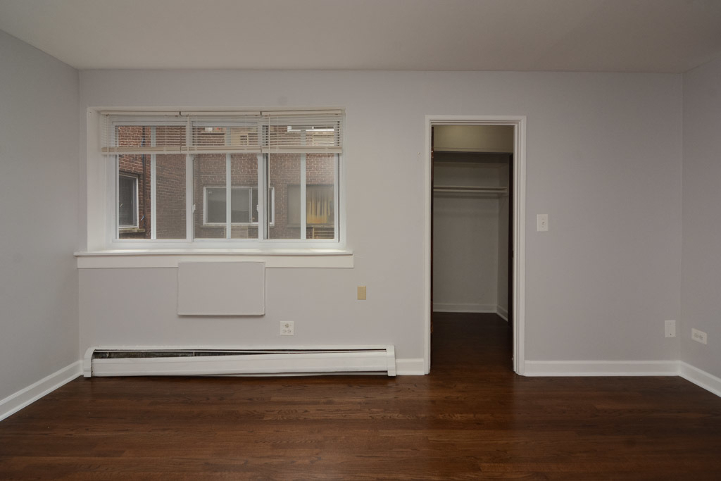 1040 W Hollywood Avenue - Photo 10