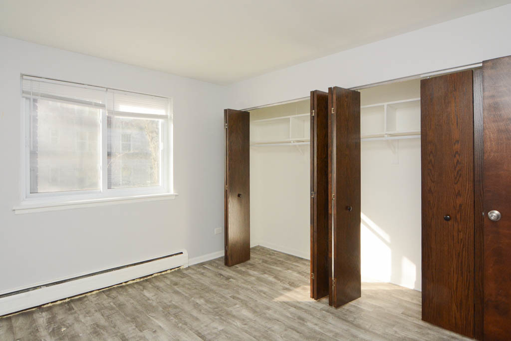 1040 W Hollywood Avenue - Photo 15