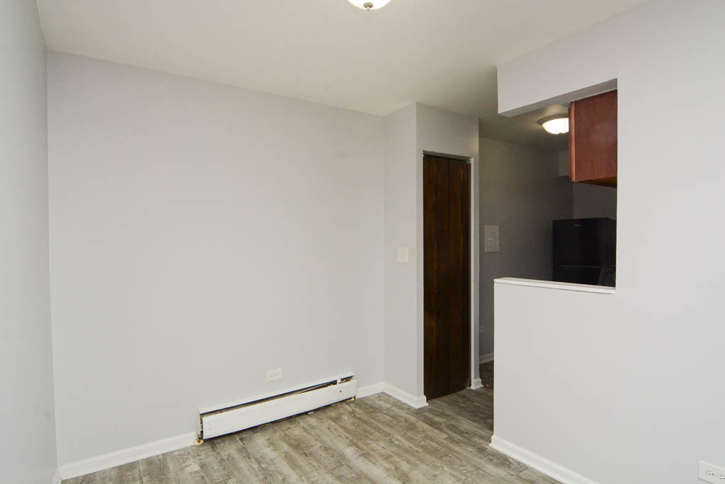 1040 W Hollywood Avenue - Photo 5