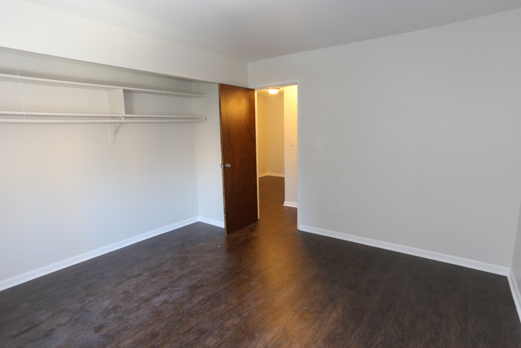 1040 W Hollywood Avenue - Photo 15