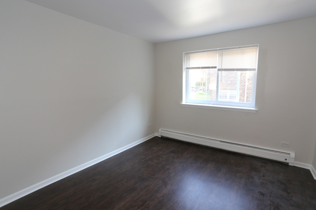 1040 W Hollywood Avenue - Photo 16