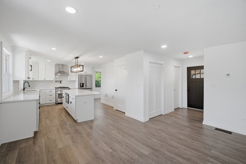 9430 Nashville Avenue - Photo 4