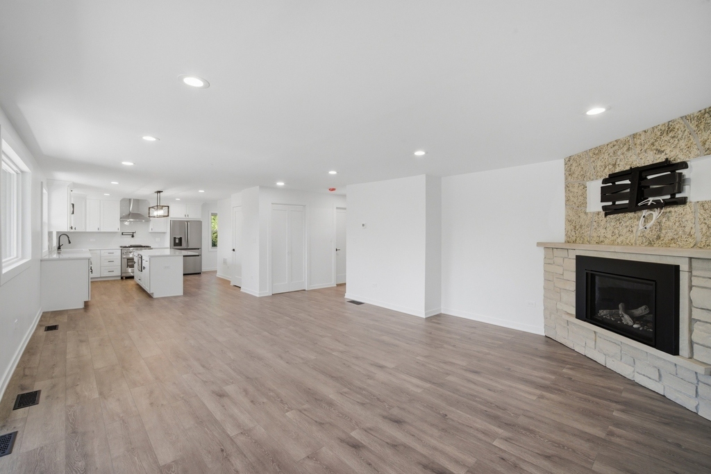 9430 Nashville Avenue - Photo 5