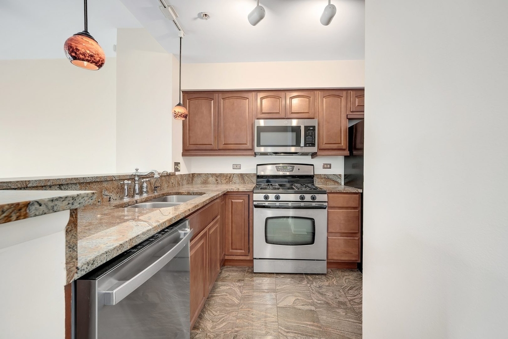 1008 E Wilson Avenue - Photo 7