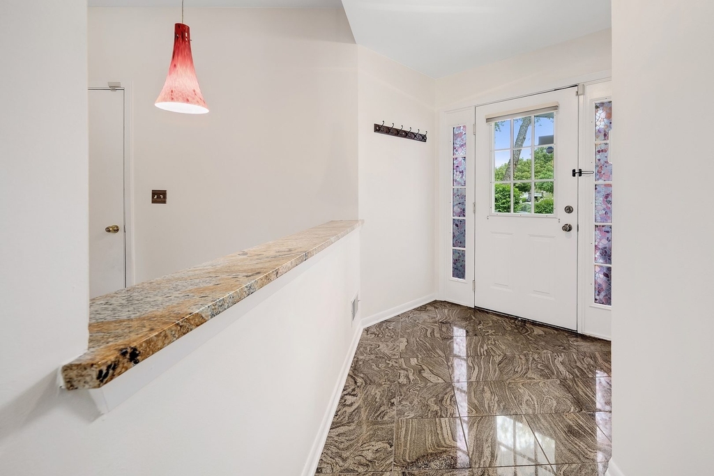 1008 E Wilson Avenue - Photo 2