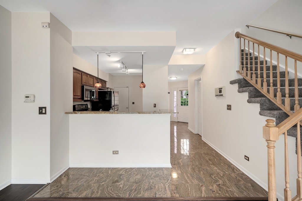1008 E Wilson Avenue - Photo 6