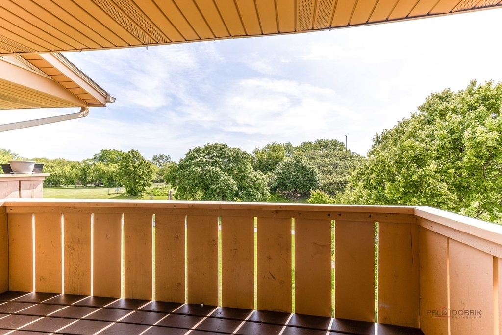 4 Echo Court - Photo 4