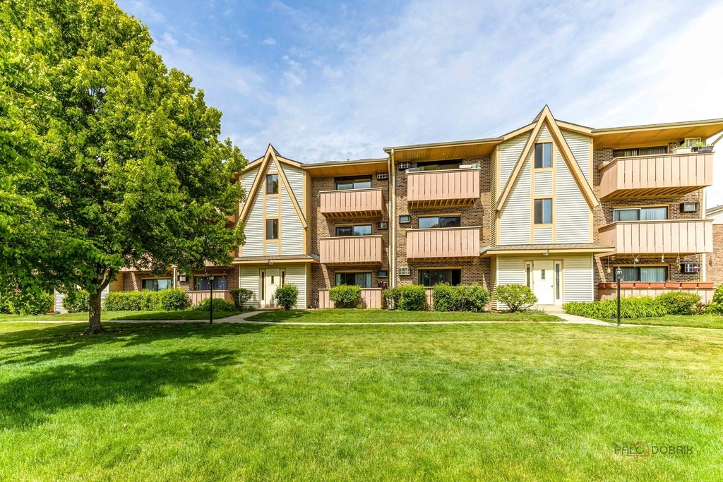 4 Echo Court - Photo 1