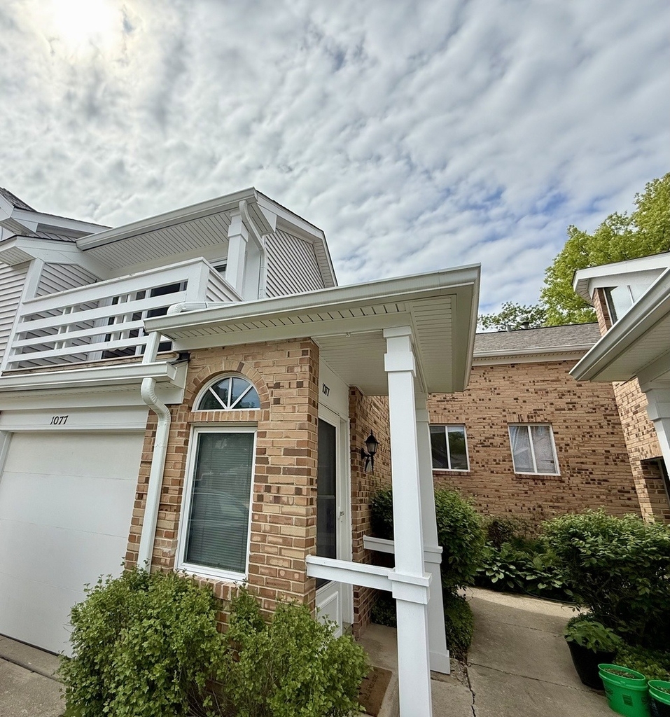 1077 Courtland Drive - Photo 1