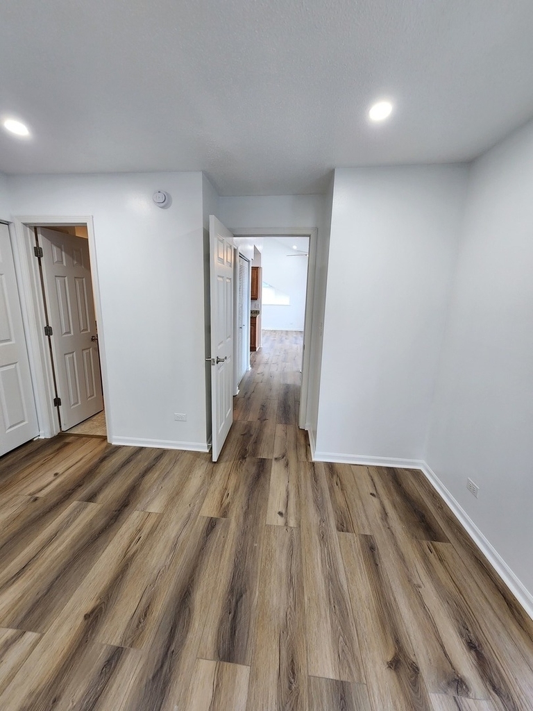 1077 Courtland Drive - Photo 11