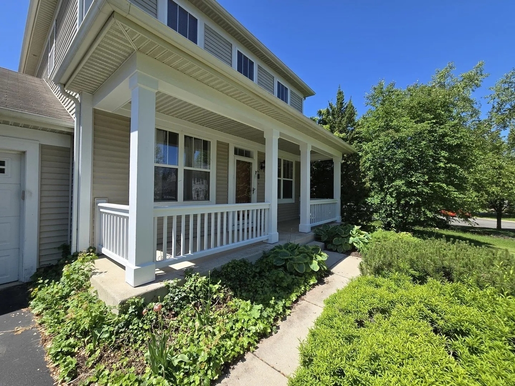 211 Valley View Drive - Photo 4