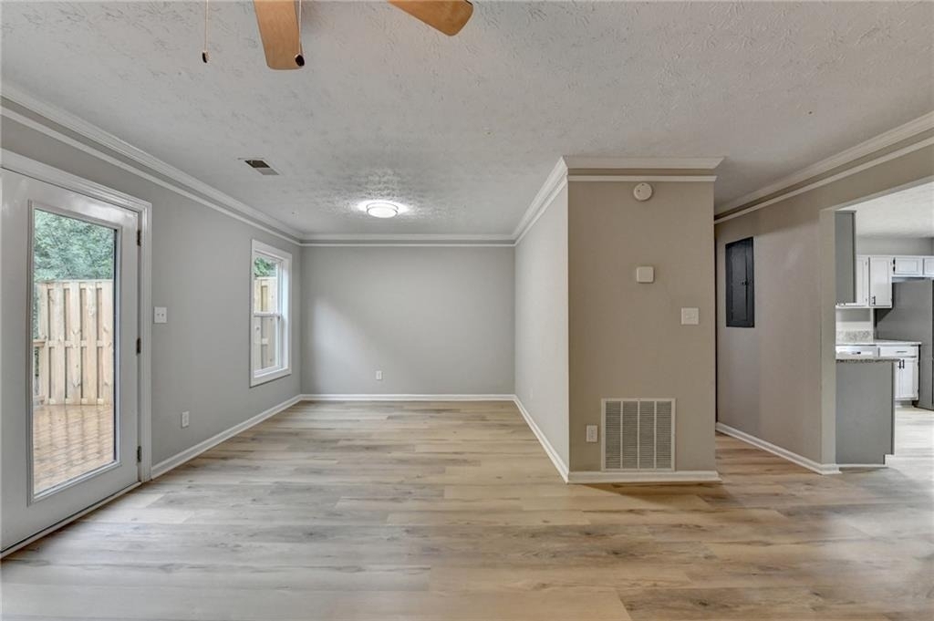 3876 Meadow Creek Drive - Photo 11