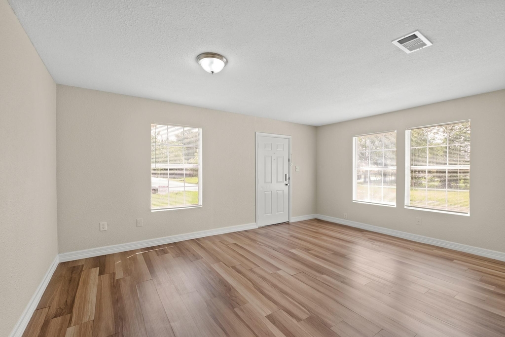 8244 Hartford Street - Photo 6