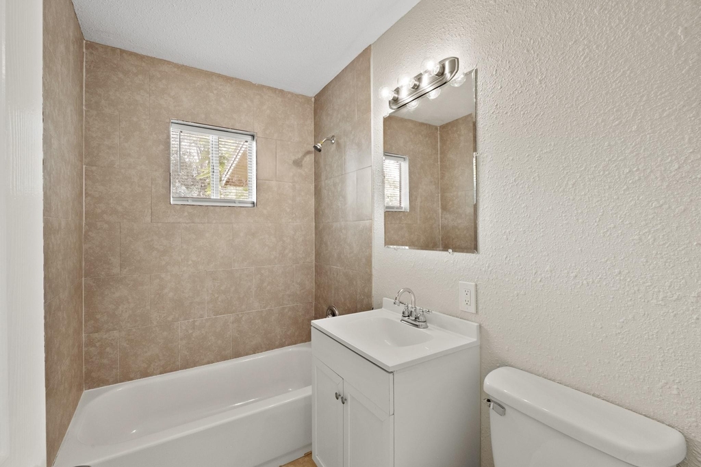 8244 Hartford Street - Photo 8