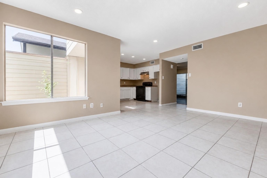 7140 S Dairy Ashford Rd - Photo 8