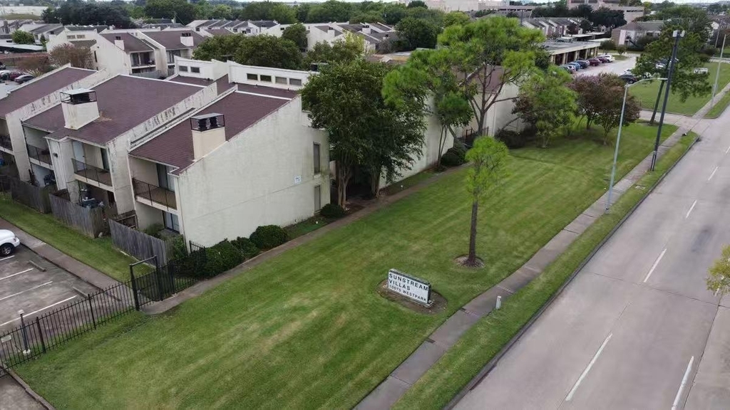 10075 Westpark Drive - Photo 2