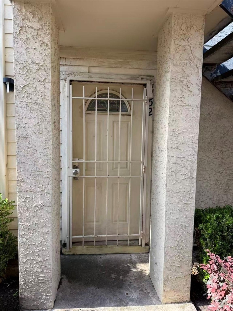 10075 Westpark Drive - Photo 9