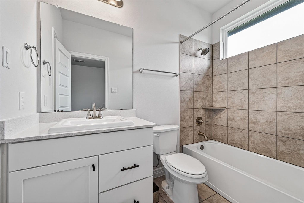 6602 Albany Forest Court - Photo 38