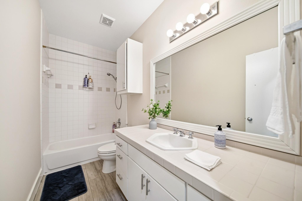 9802 Cynthia Ann Court - Photo 5