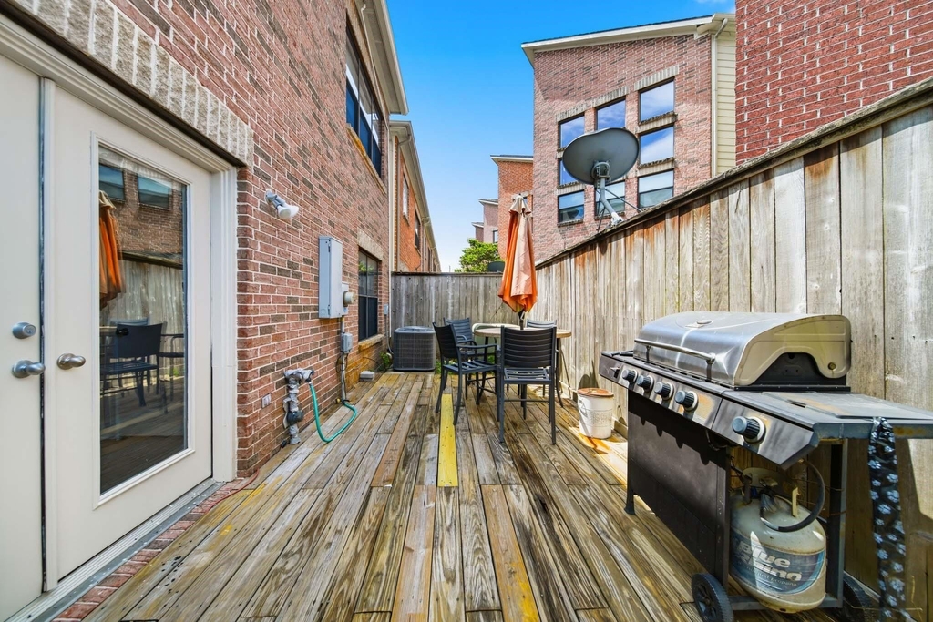 9802 Cynthia Ann Court - Photo 8