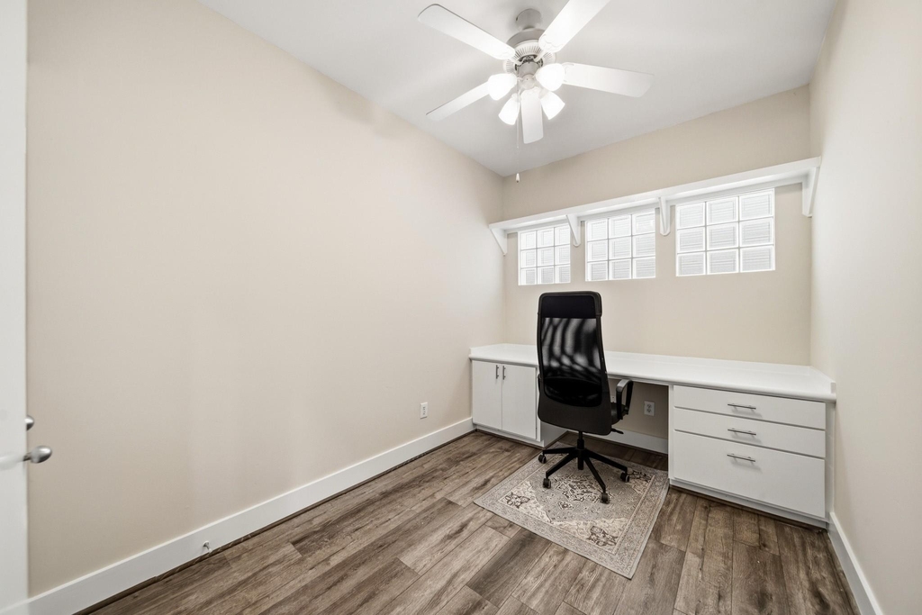 9802 Cynthia Ann Court - Photo 4