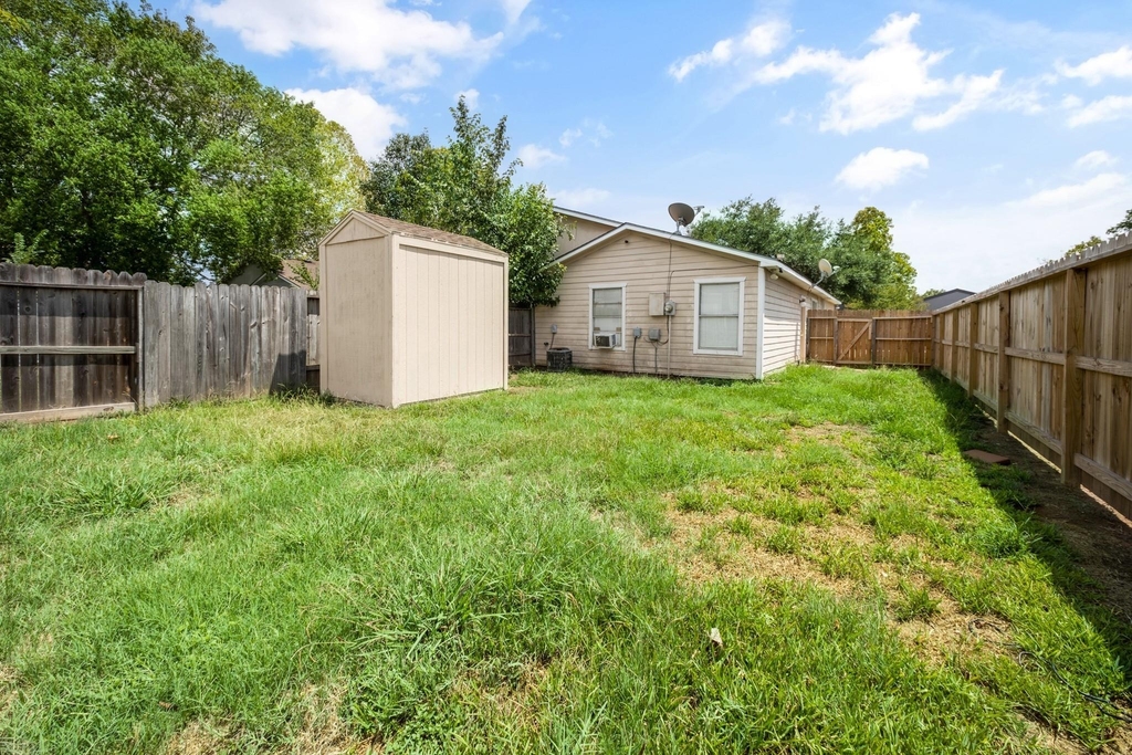 308 Willowick Street - Photo 1
