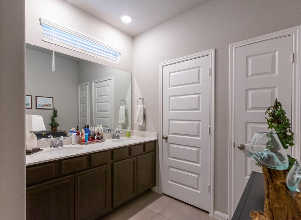 7058 Silverleaf Oak Street - Photo 7