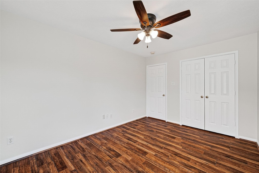 4539 Springfield Lakes Street - Photo 16