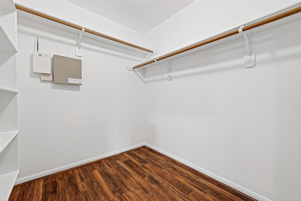 4539 Springfield Lakes Street - Photo 24