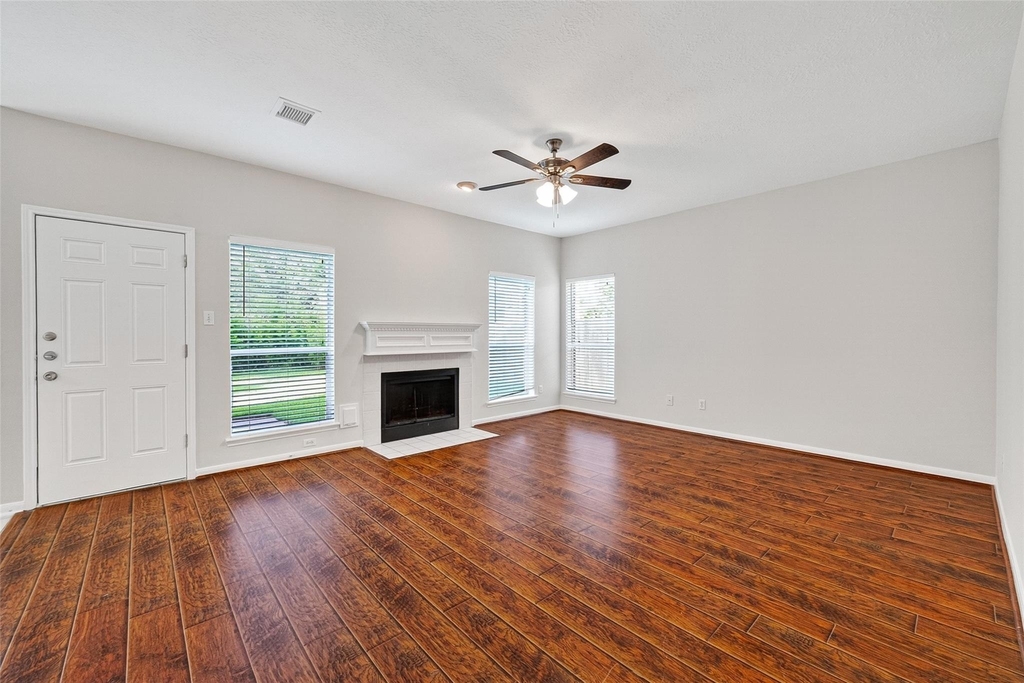 4539 Springfield Lakes Street - Photo 14