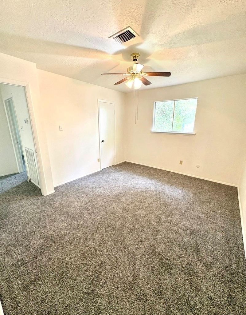 24022 Spring Briar Lane - Photo 16