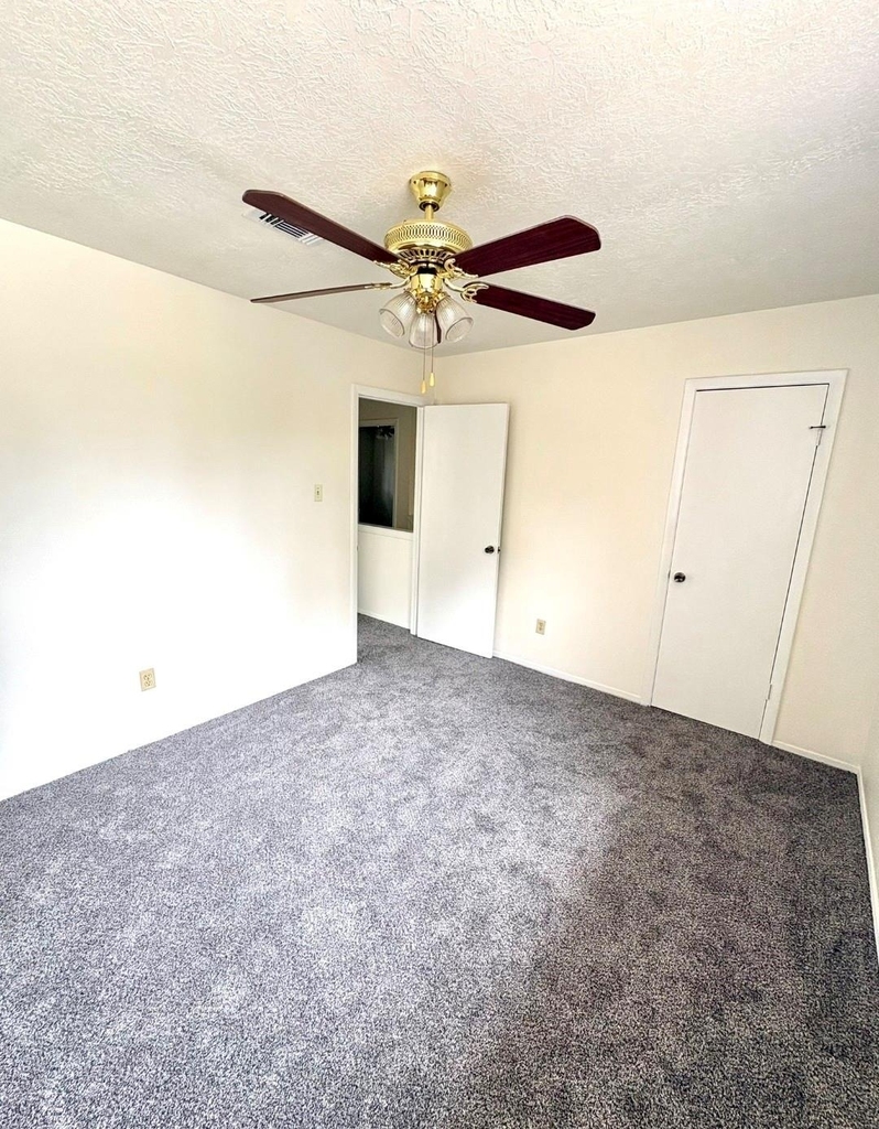 24022 Spring Briar Lane - Photo 17