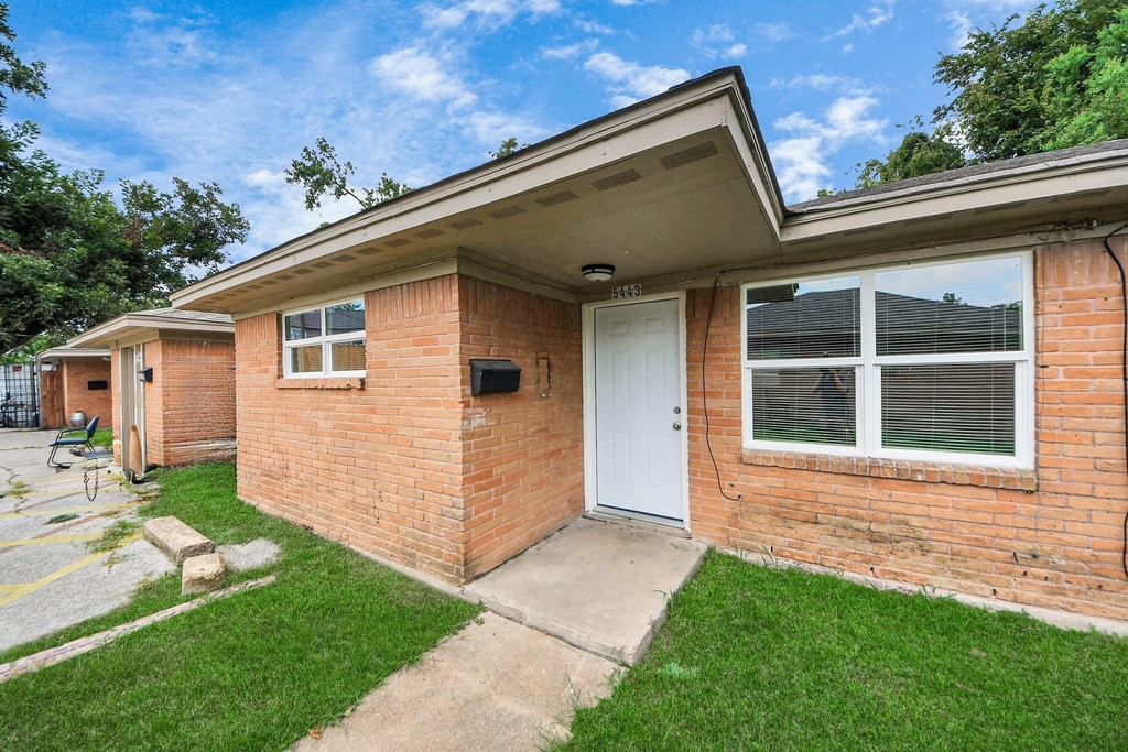 5441 Minden Street - Photo 1