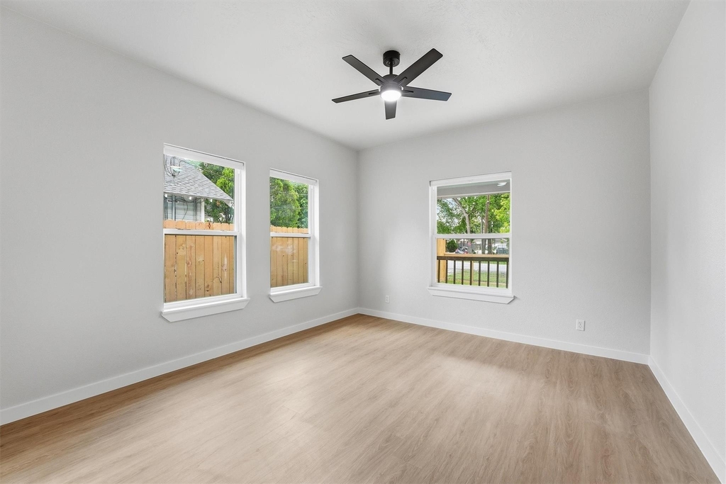2710 Gano Street - Photo 8