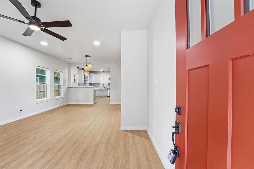 2710 Gano Street - Photo 2