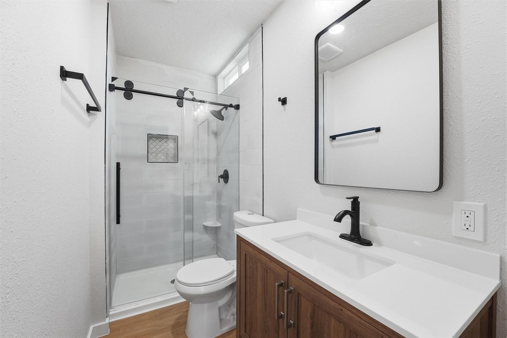 2710 Gano Street - Photo 18
