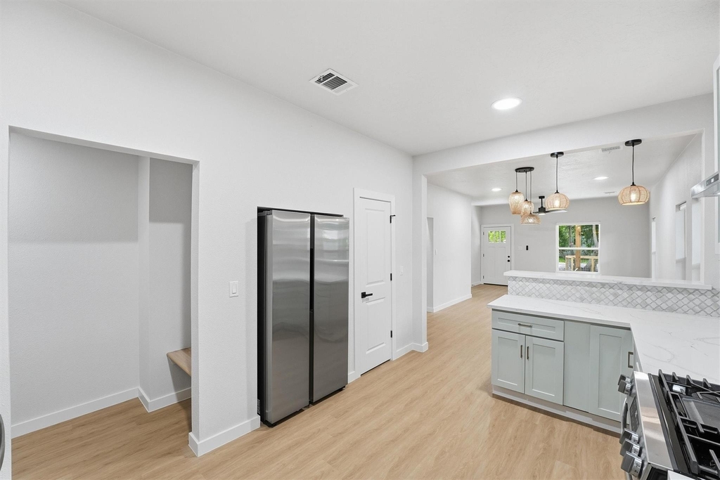 2710 Gano Street - Photo 15