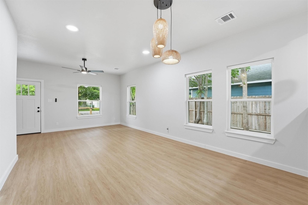 2710 Gano Street - Photo 3