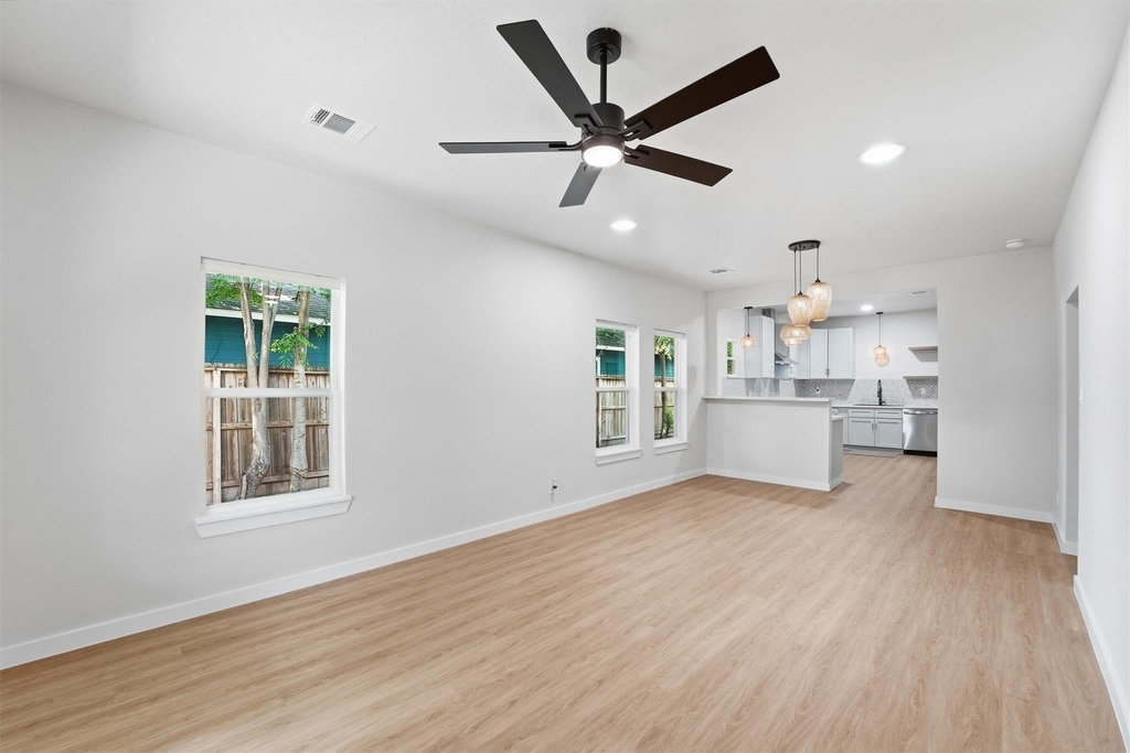 2710 Gano Street - Photo 4