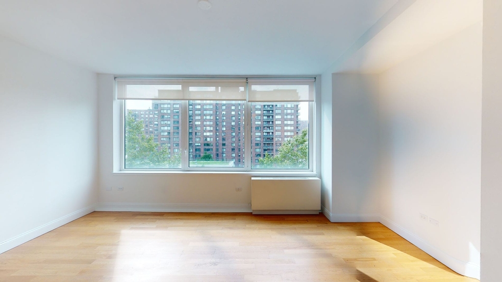 808 Columbus Ave - Photo 1