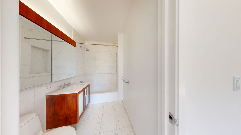 808 Columbus Ave - Photo 4