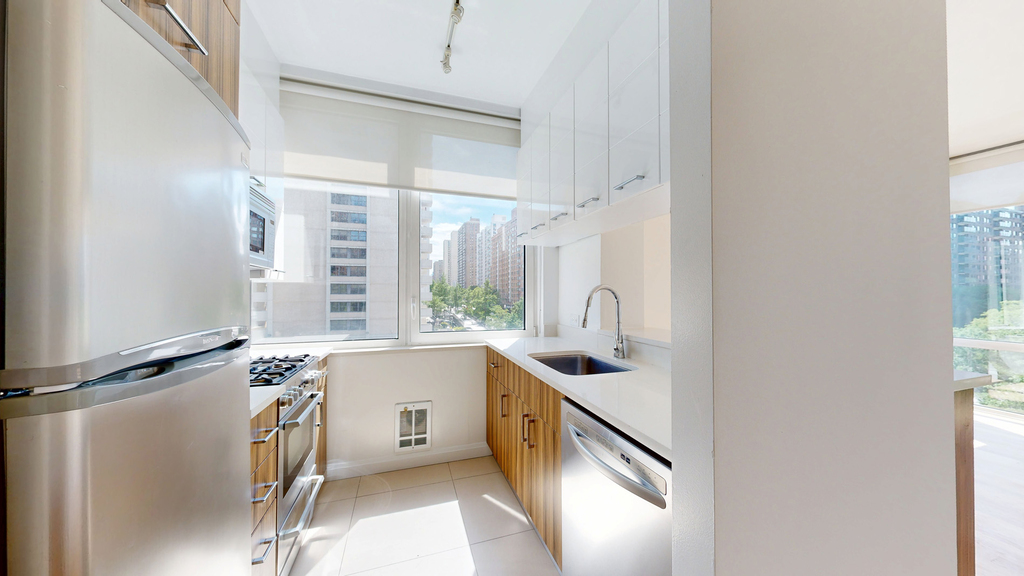 808 Columbus Ave - Photo 1