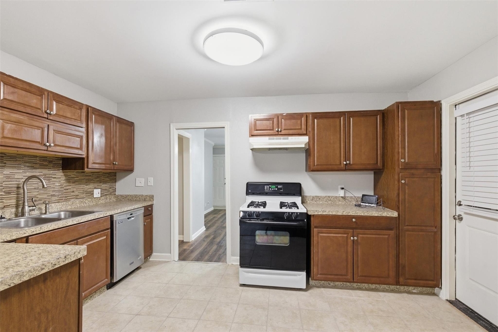 3615 Alberta Street - Photo 4