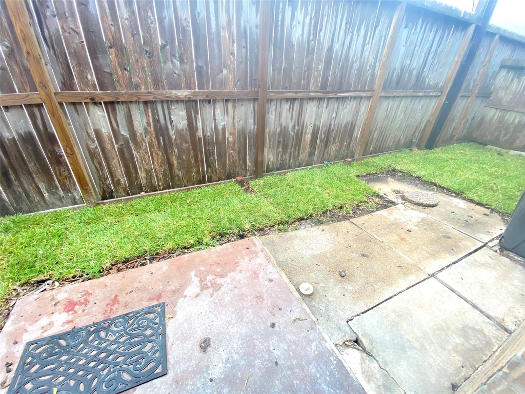 10122 Shadow Wood Drive - Photo 18