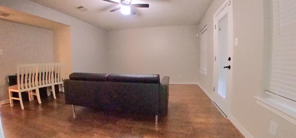 1719 Stacy Crest - Photo 4