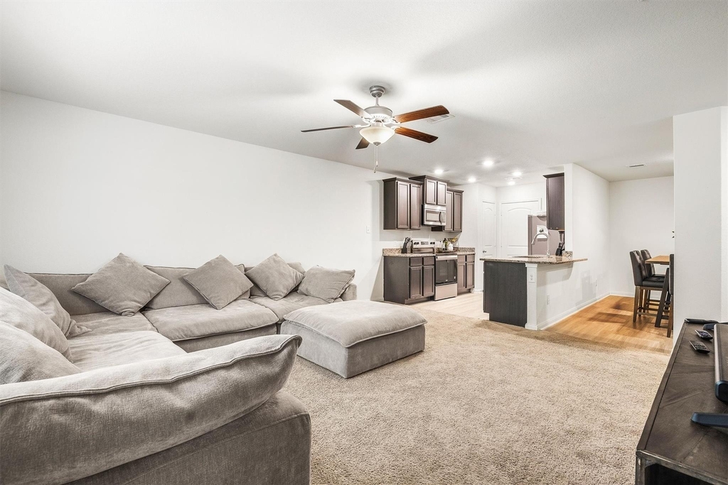 10619 Lost Maples Drive - Photo 6