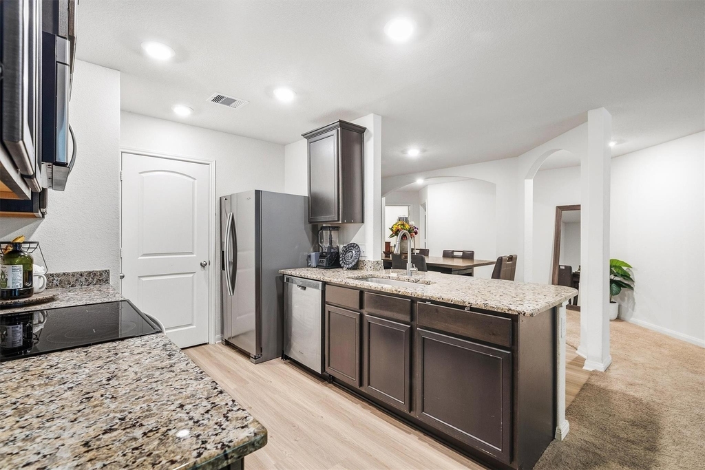 10619 Lost Maples Drive - Photo 8