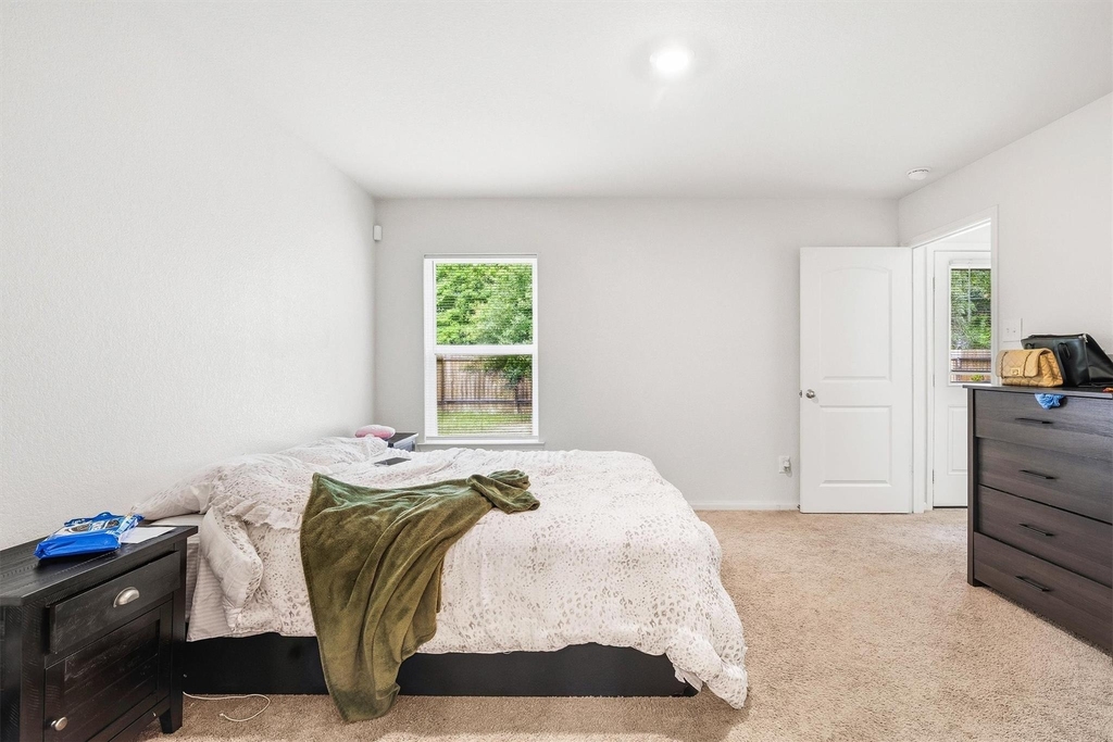 10619 Lost Maples Drive - Photo 16